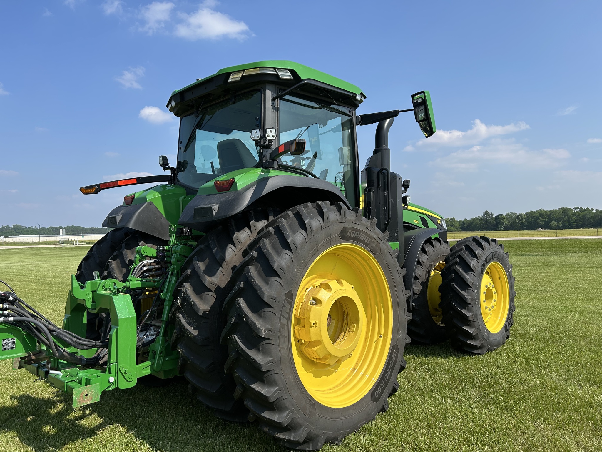 2024 John Deere 8R 410 at Heritage Tractor in Monmouth, IL