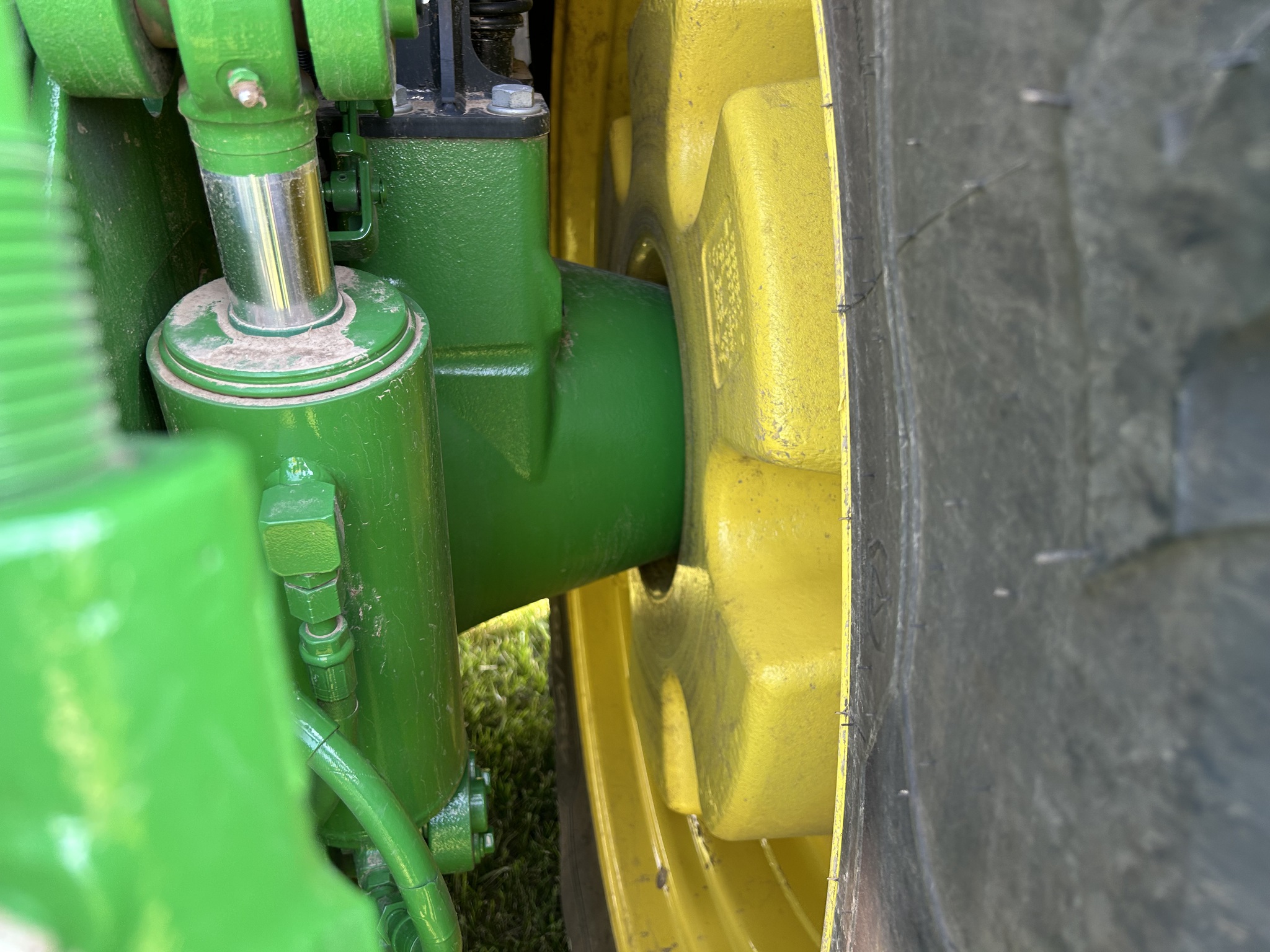  2024 John Deere 8R 410 at Heritage Tractor in Monmouth, IL