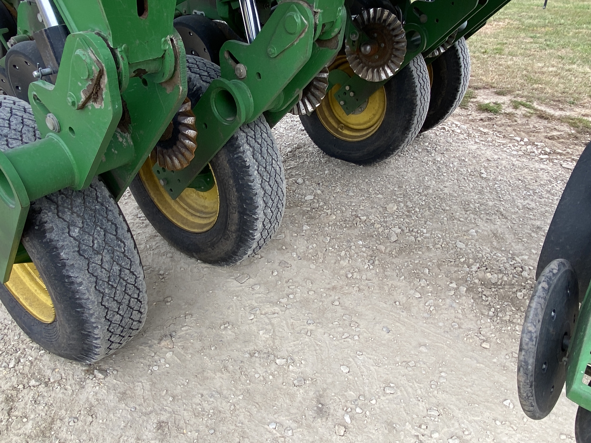 2014 John Deere 1790 Image 12