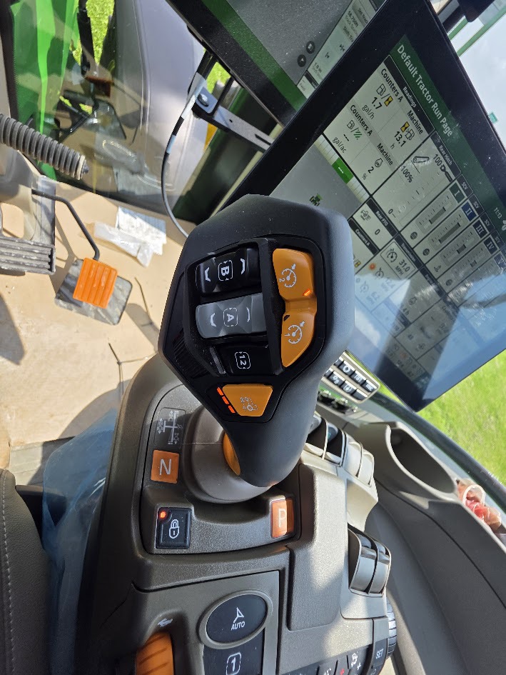 2024 John Deere 8R 410 Image 9