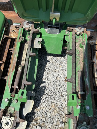 Used 2011 John Deere 606C Corn and Row Crop headers at Koenig Equipment in Urbana, OH - Photo5
