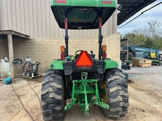 2019 John Deere 4044M Photo 4