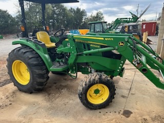 2019 John Deere 4044M Photo 5