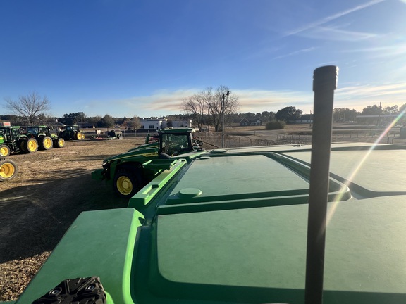 2023 John Deere 8R 340 Photo 8