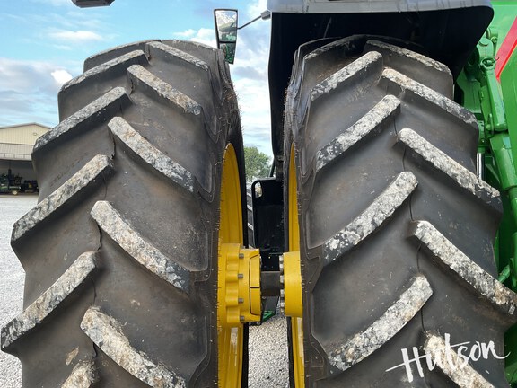 Photo of 2023 John Deere 8R 410