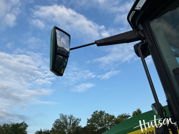 Photo of 2023 John Deere 8R 410