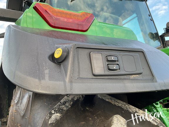 Photo of 2023 John Deere 8R 410