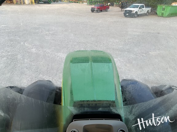 Photo of 2023 John Deere 8R 410