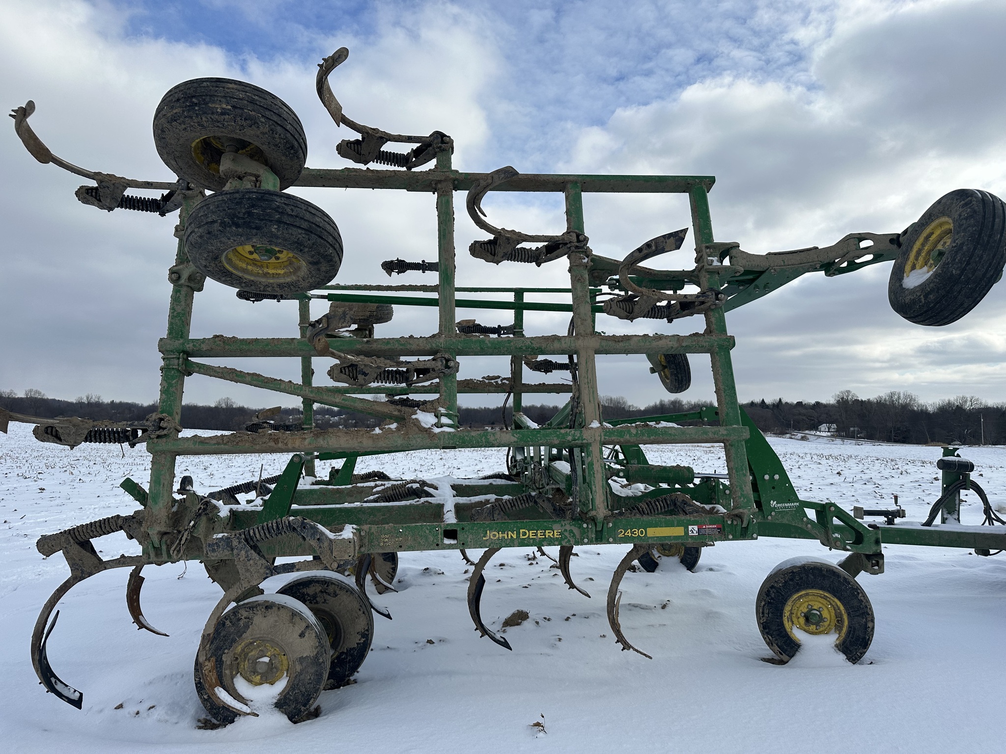 2023 John Deere 2430 Image 3