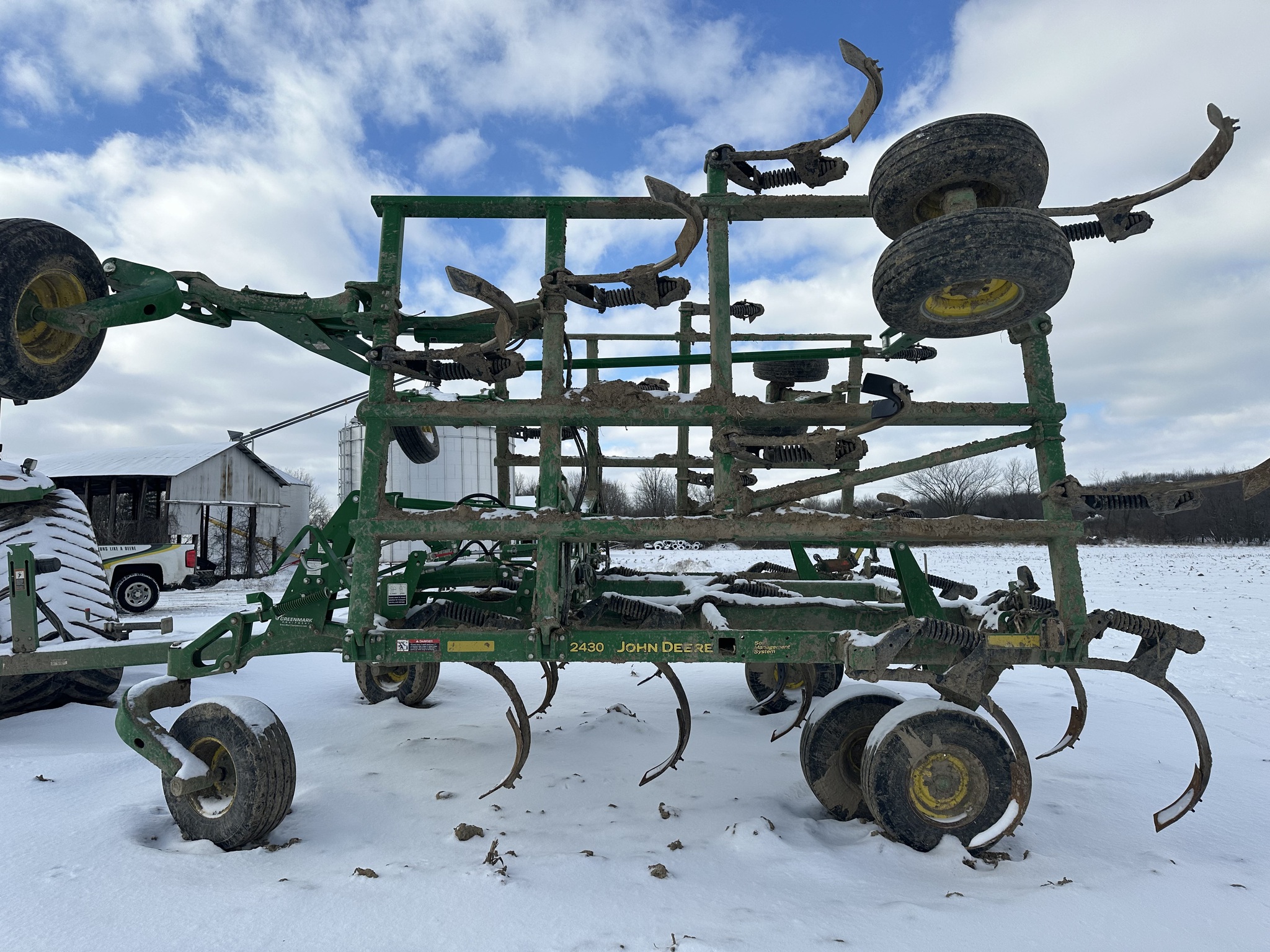 2023 John Deere 2430 Image 7