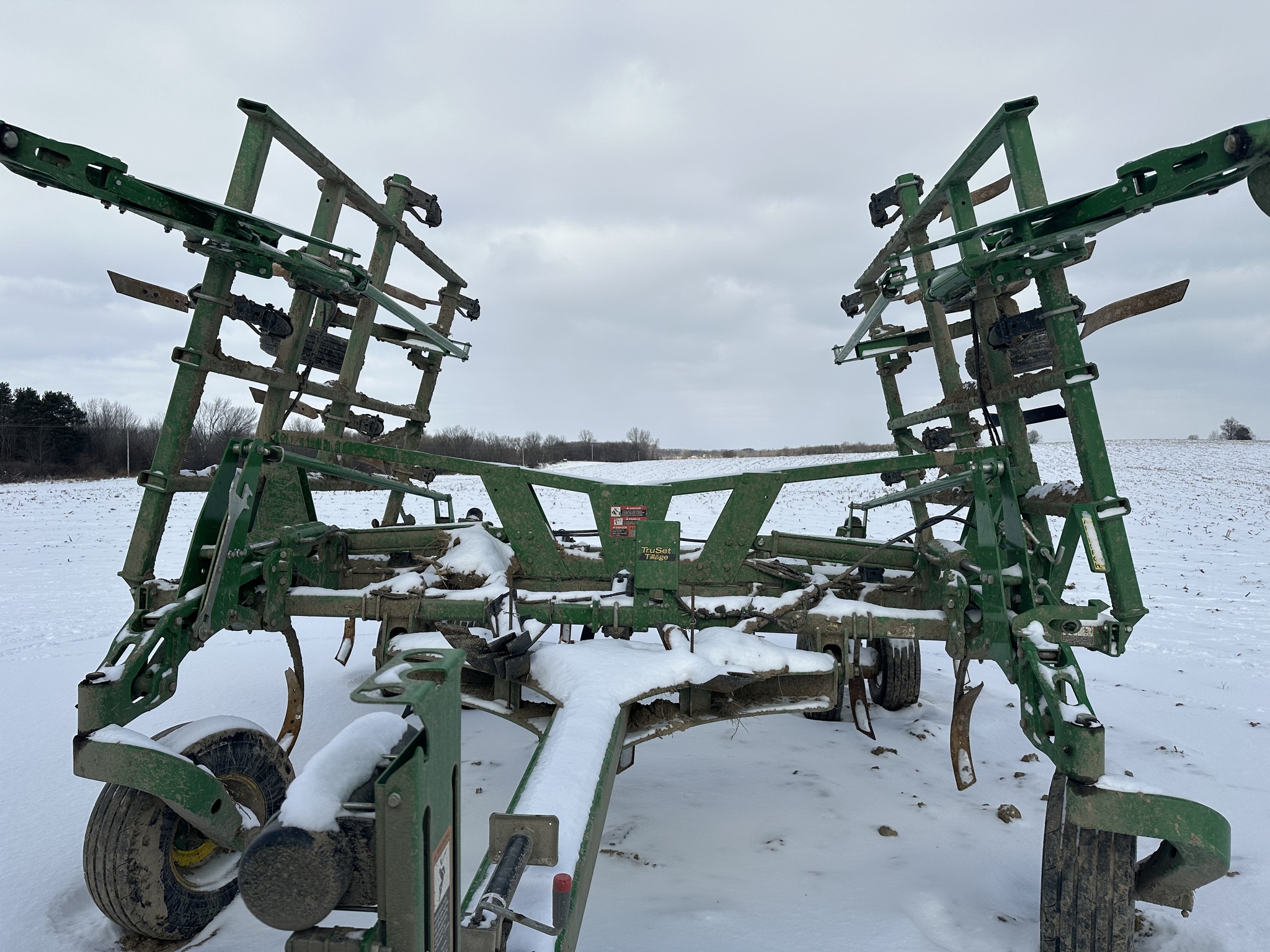 2023 John Deere 2430 Image 9