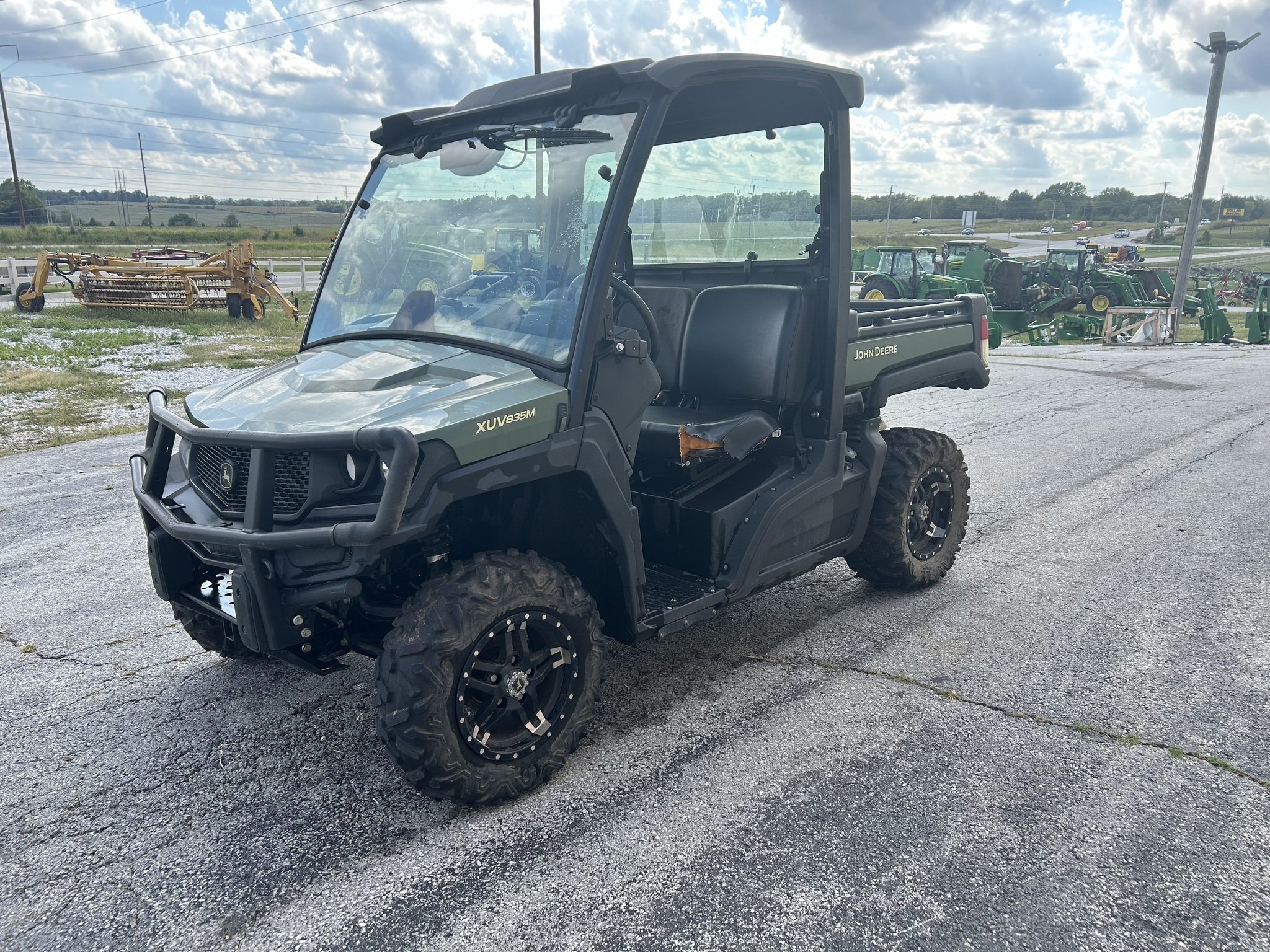  2022 John Deere XUV 835M at Heritage Tractor in Rogersville, MO