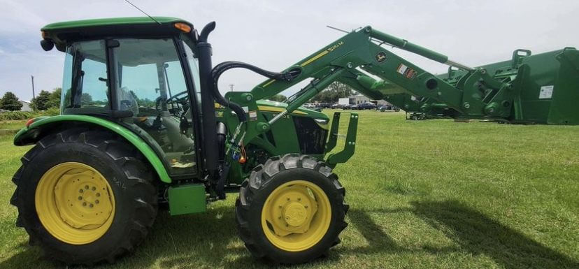 2025 John Deere 5060E Image 2