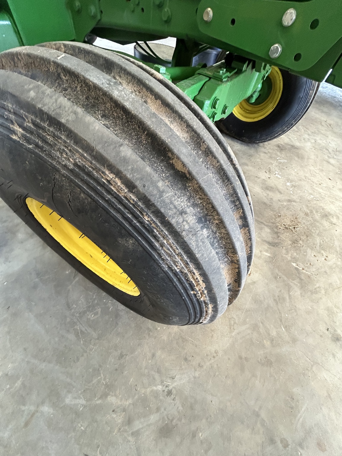 2007 John Deere 7220 Image 29