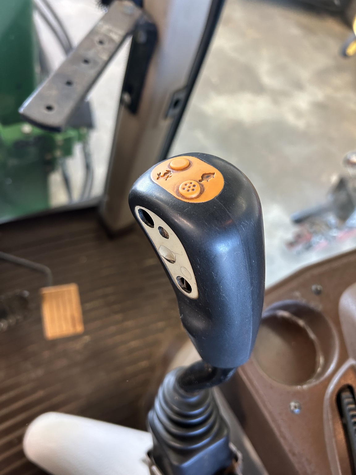 2007 John Deere 7220 Image 15