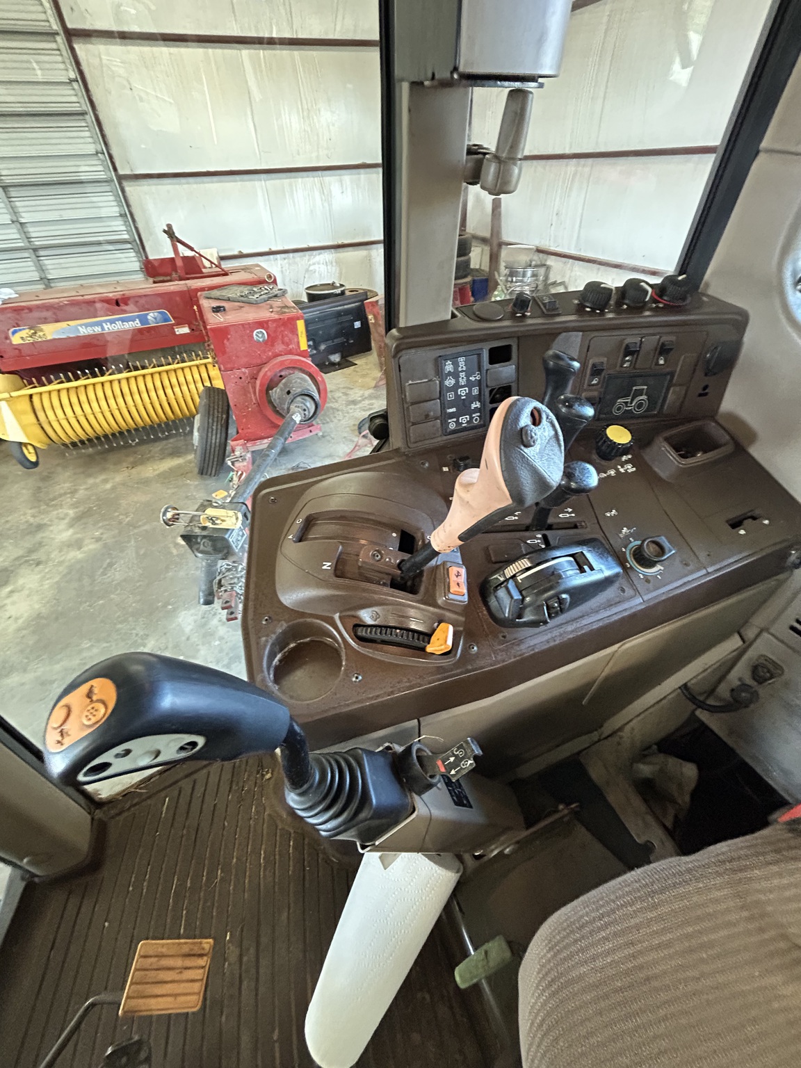 2007 John Deere 7220 Image 14