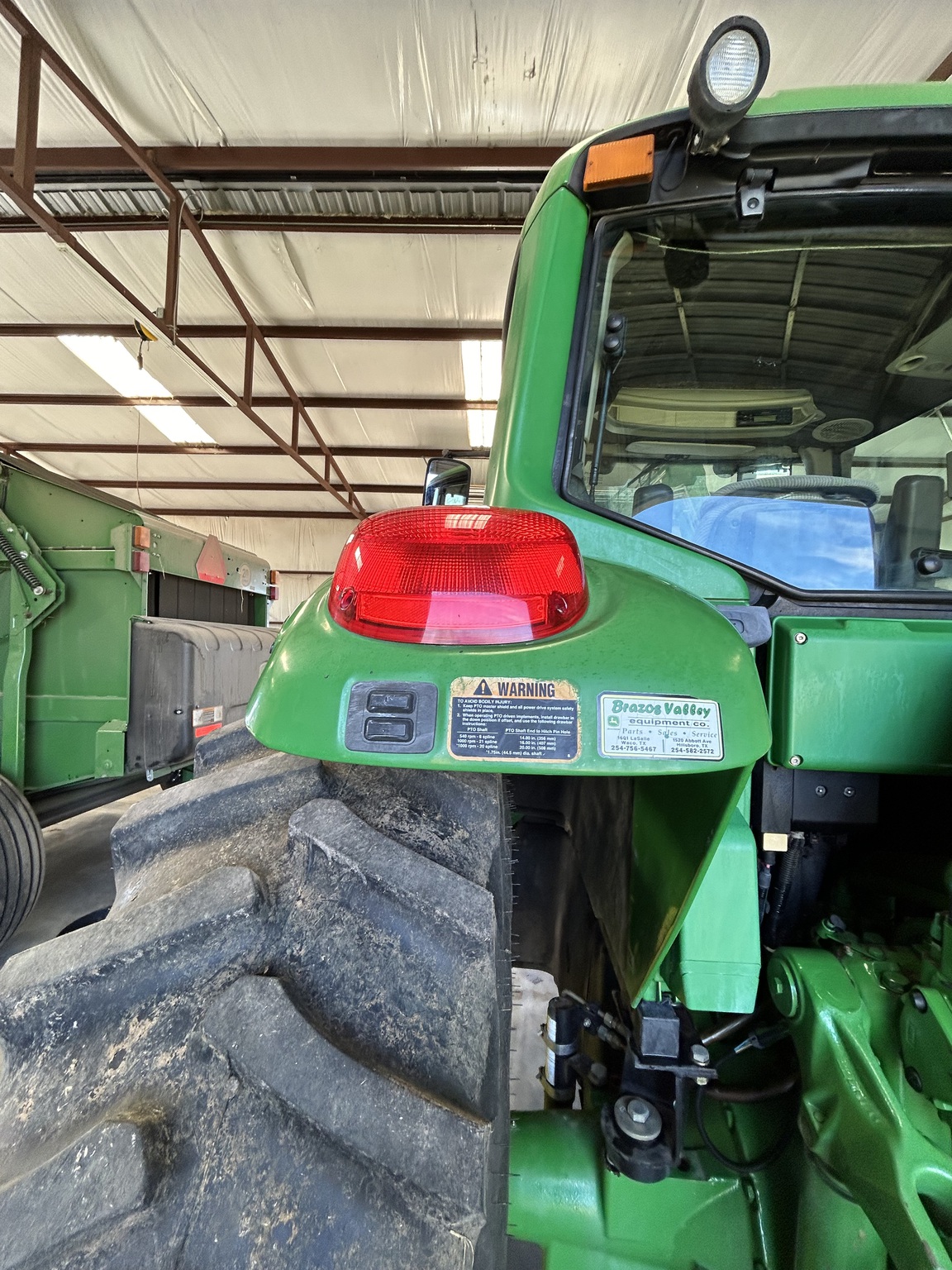 2007 John Deere 7220 Image 20