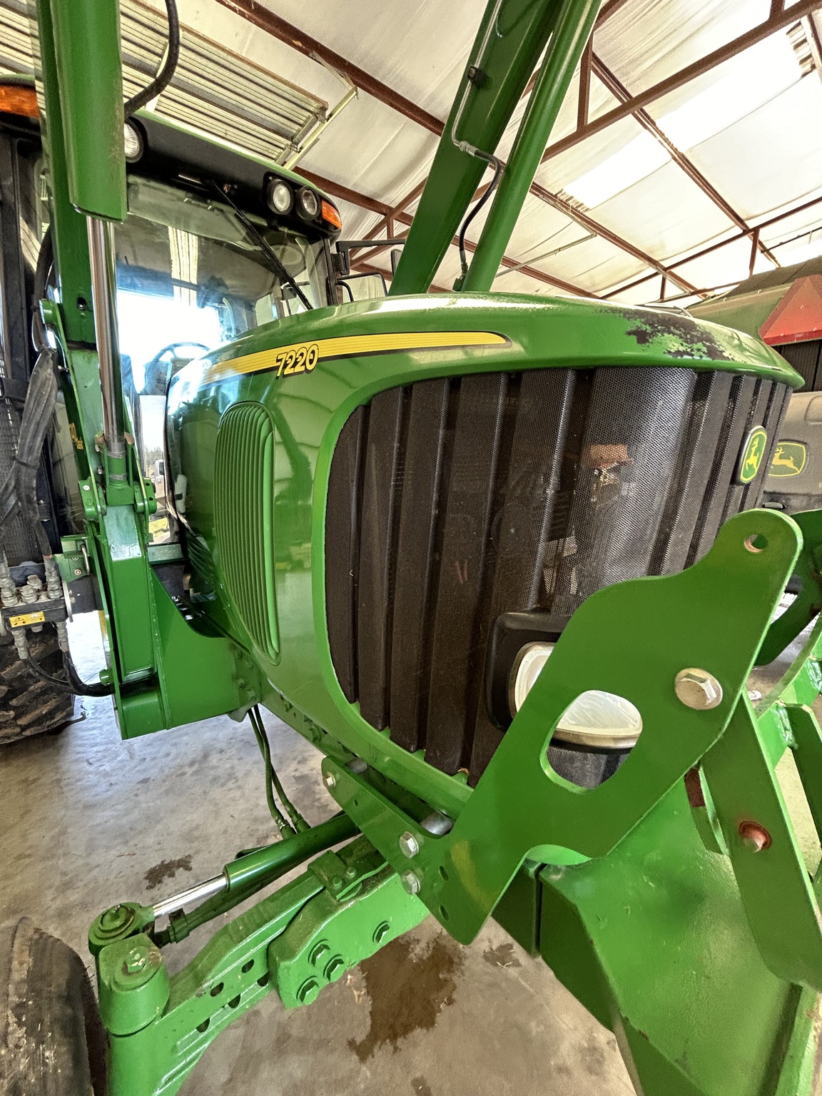 2007 John Deere 7220 Image 19