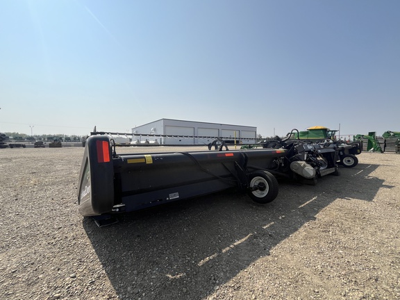 Used 2012 MacDon FD70-45 Combine Platforms at Horizon Ag & Turf in Lloydminster, AB - Photo17