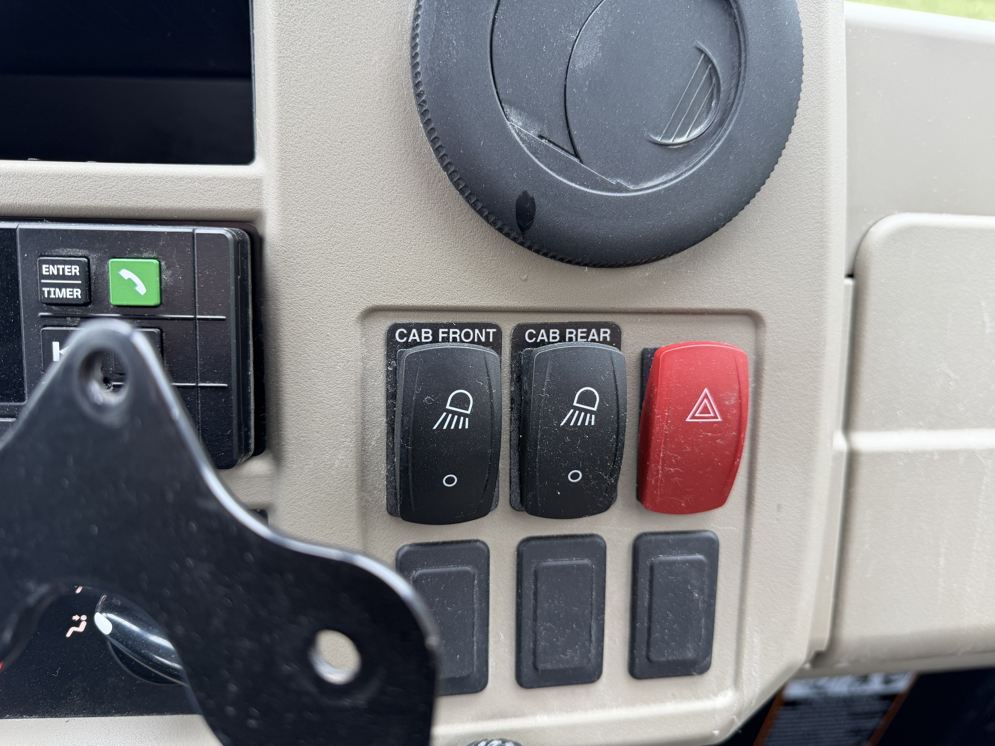 2024 John Deere XUV 835R Image 13