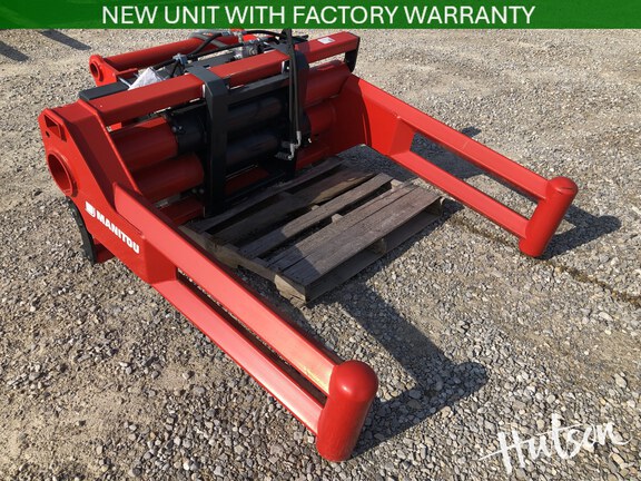 Photo of 2024 Manitou SQUARE BALE CLAMP