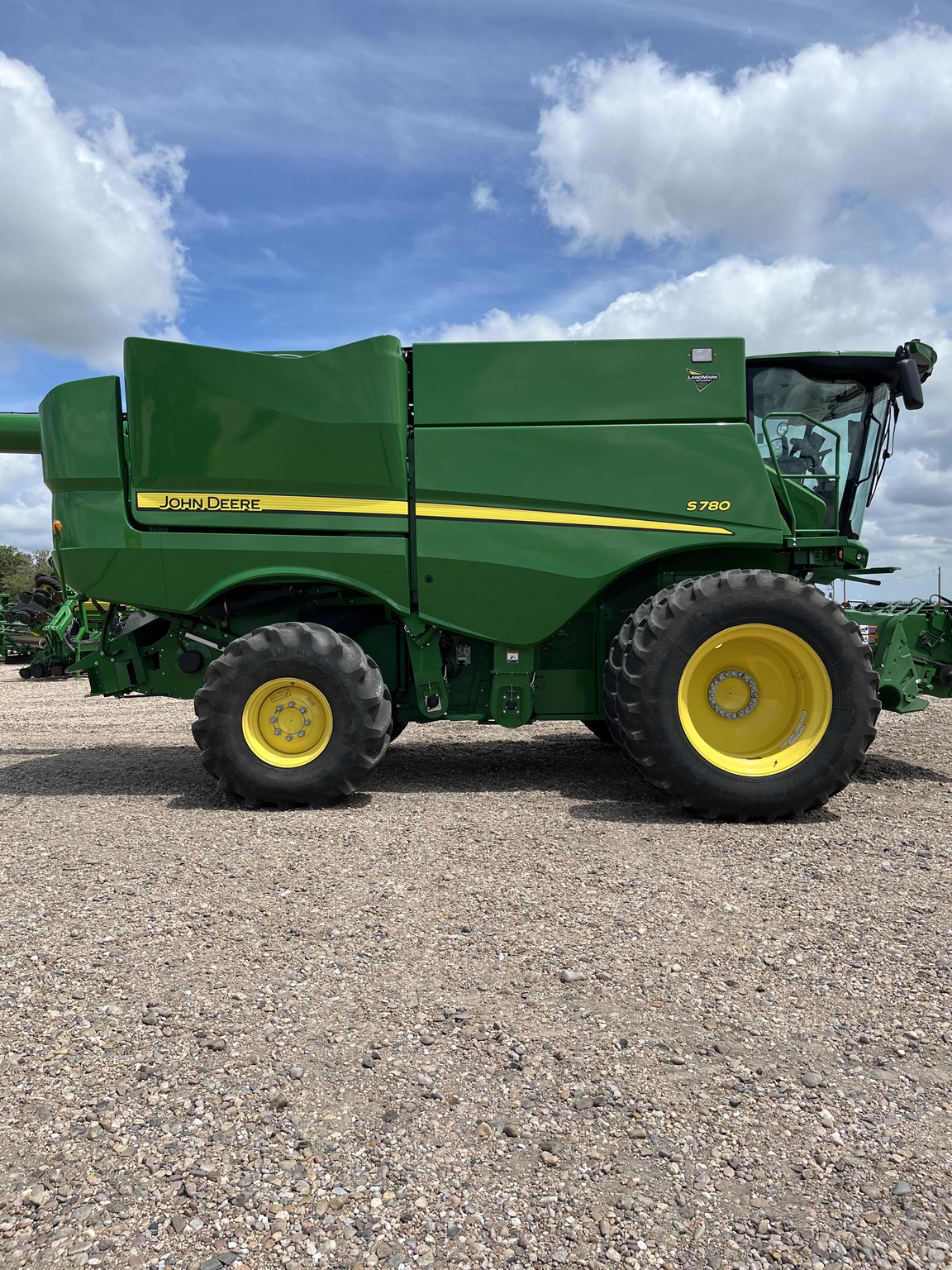 2021 John Deere S780 Image 9