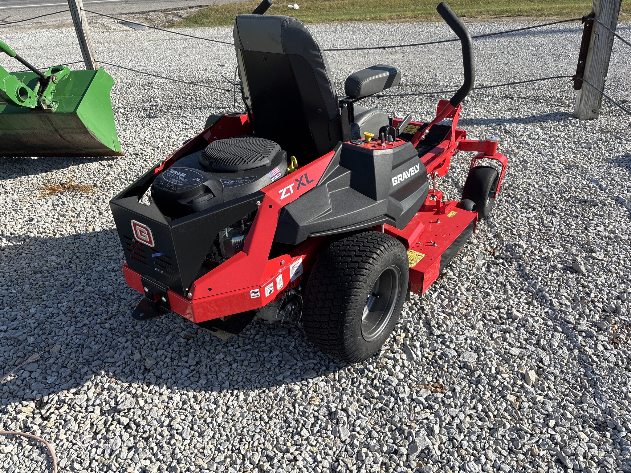 Used 2023 Gravely ZTXL42 Zero Turn Mowers at Koenig Equipment in Richmond, IN - PhotoXL1