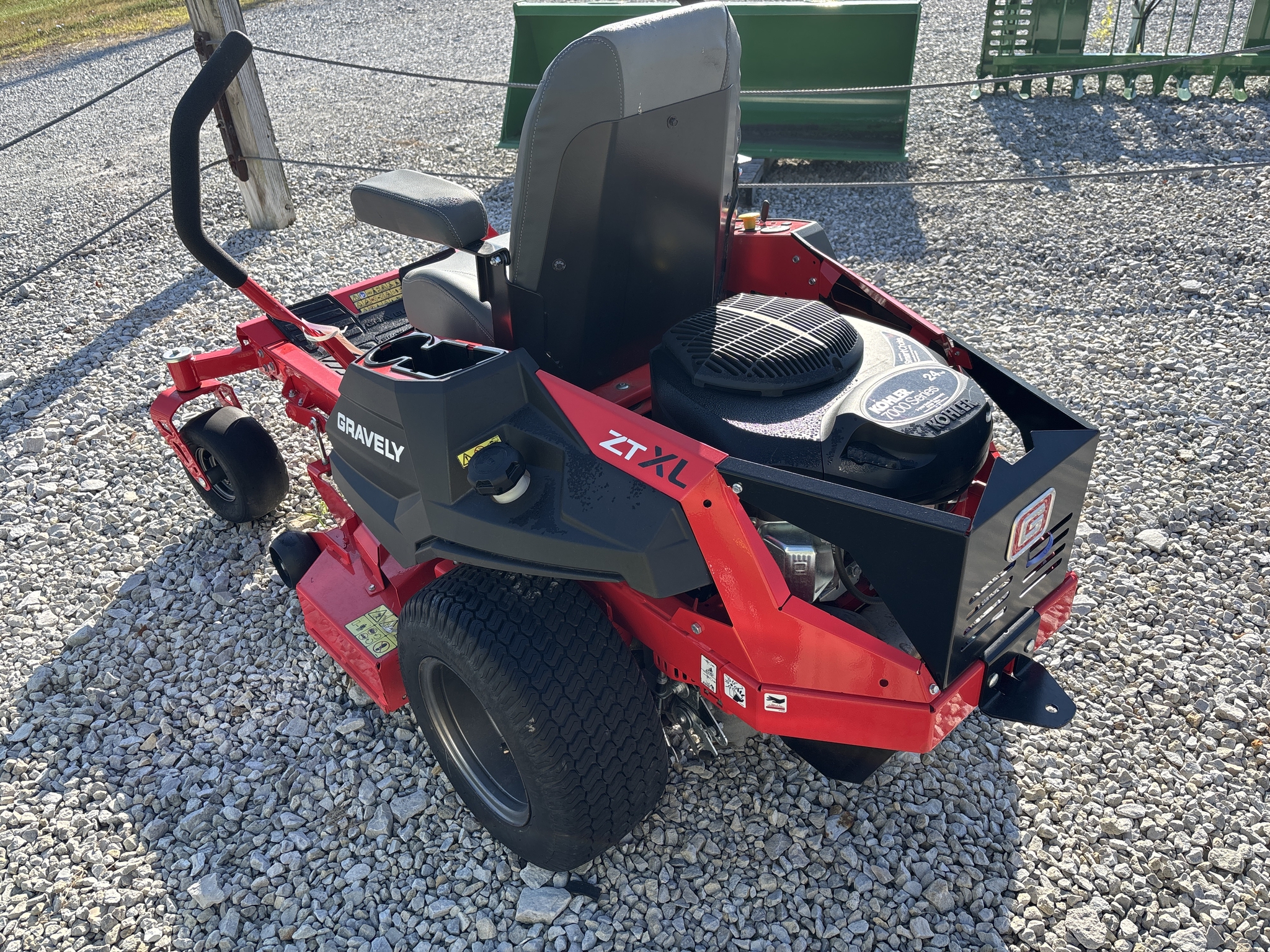 Used 2023 Gravely ZTXL42 Zero Turn Mowers at Koenig Equipment in Richmond, IN - PhotoXL3