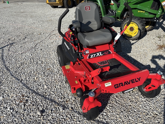 Used 2023 Gravely ZTXL42 Zero Turn Mowers at Koenig Equipment in Richmond, IN - Photo7