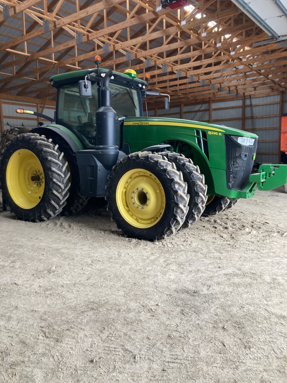 2014 John Deere 8295R Image 2