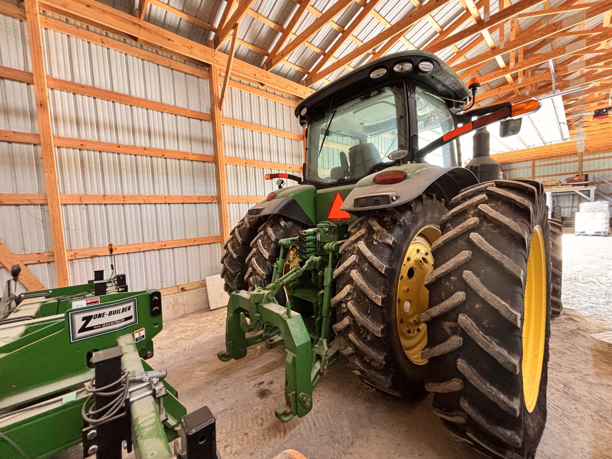 2014 John Deere 8295R Image 11