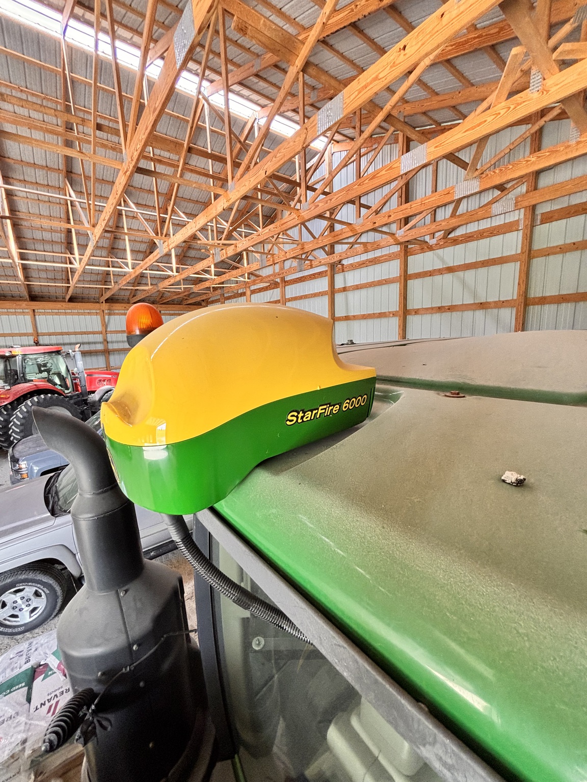 2014 John Deere 8295R Image 21