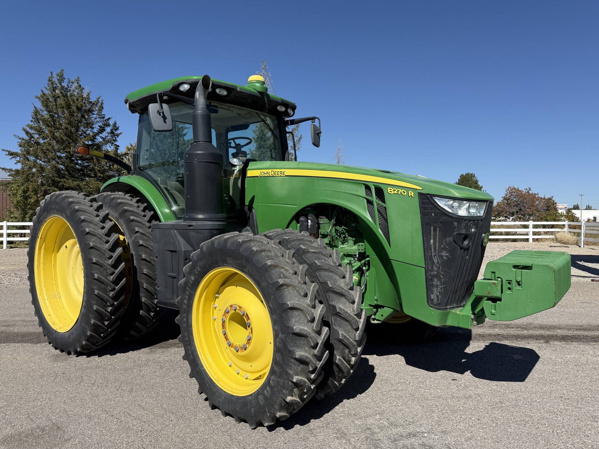 2016 John Deere 8270R Image 7