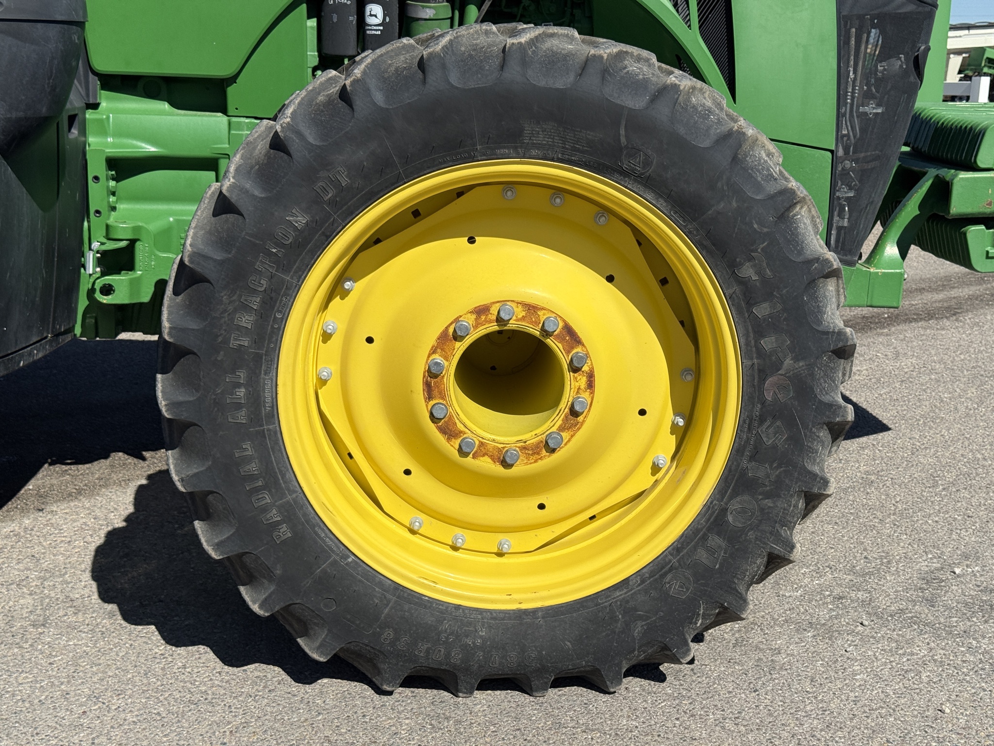 2016 John Deere 8270R Image 31