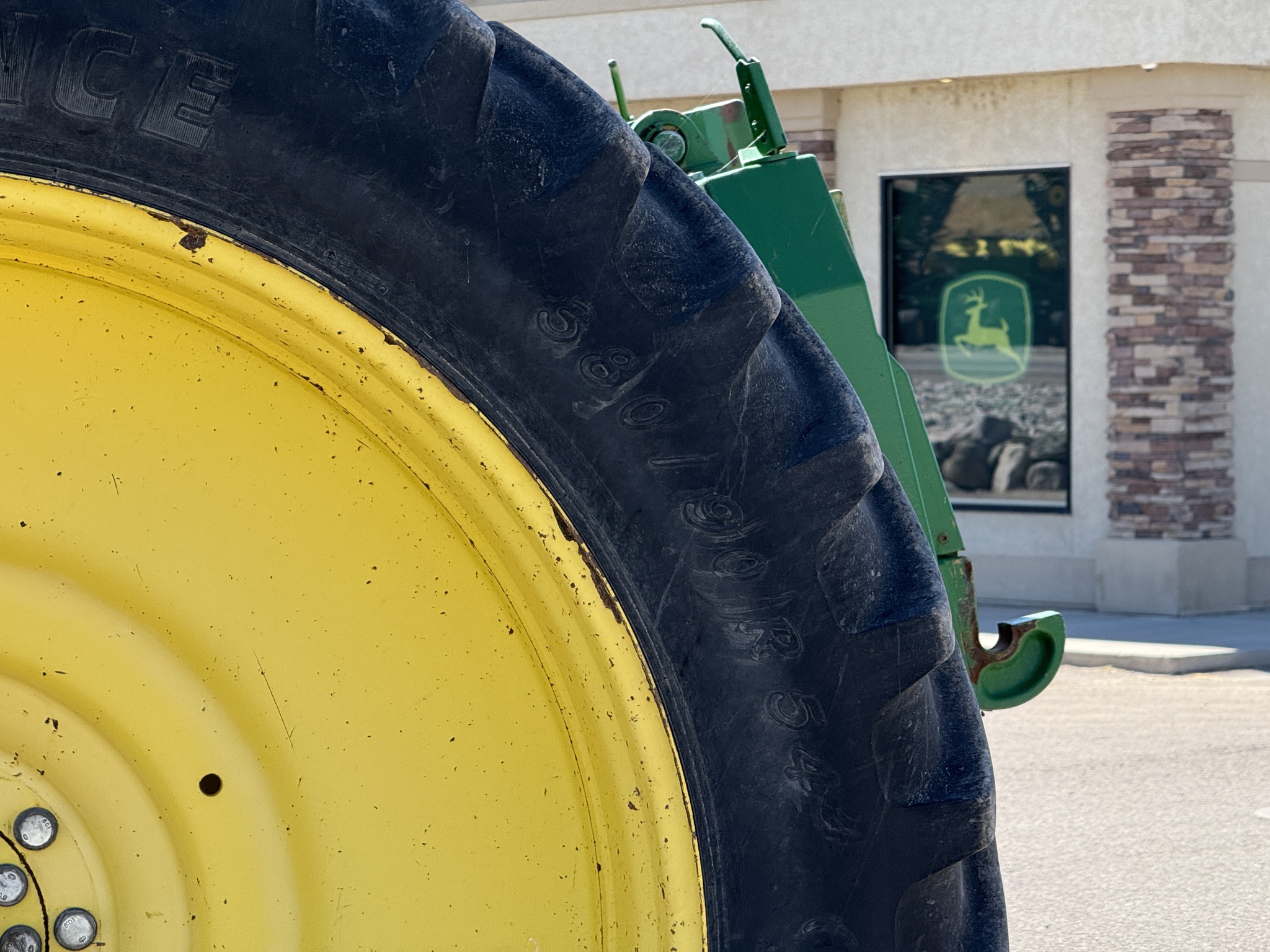 2016 John Deere 8270R Image 38