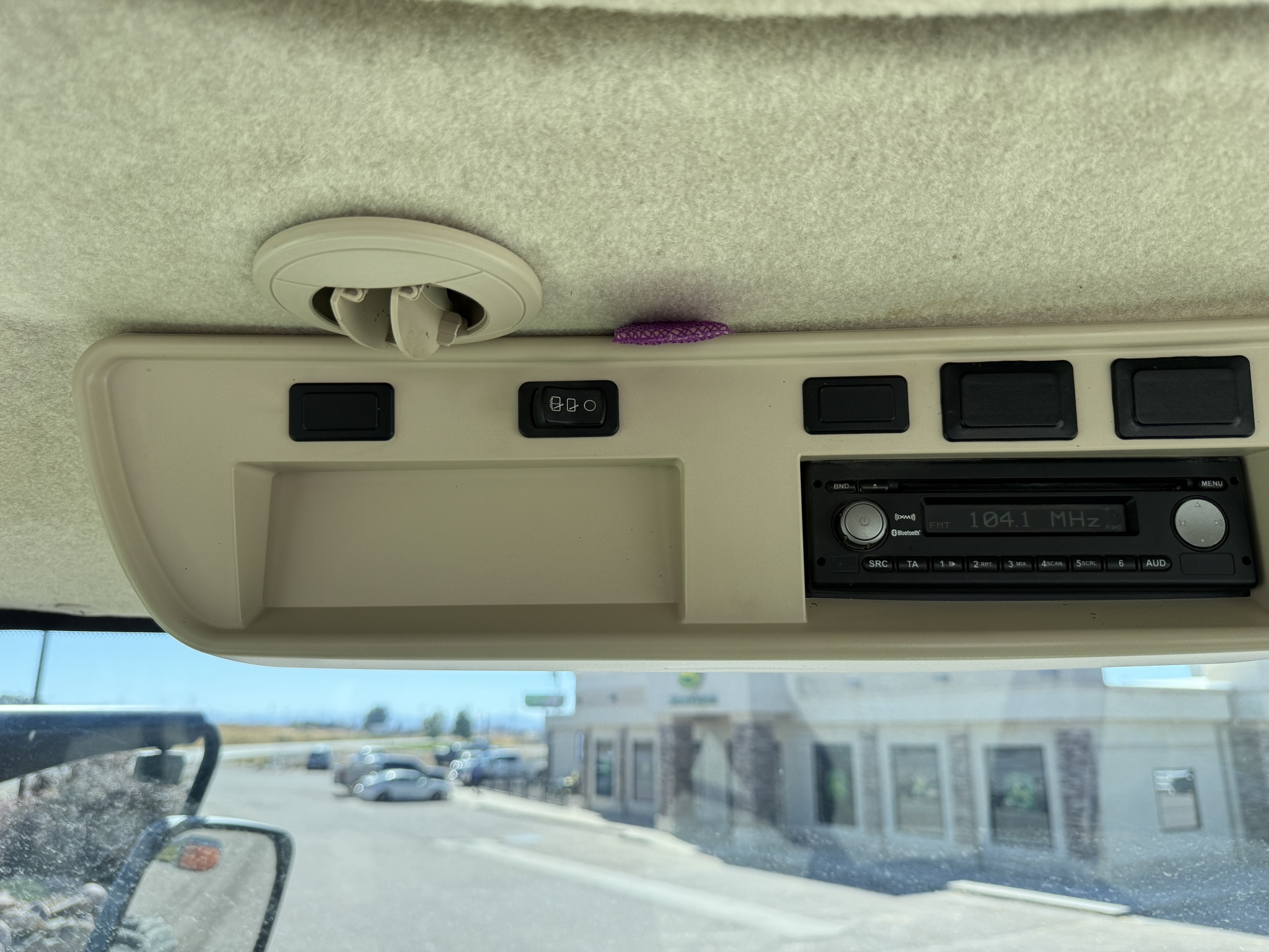 2016 John Deere 8270R Image 18