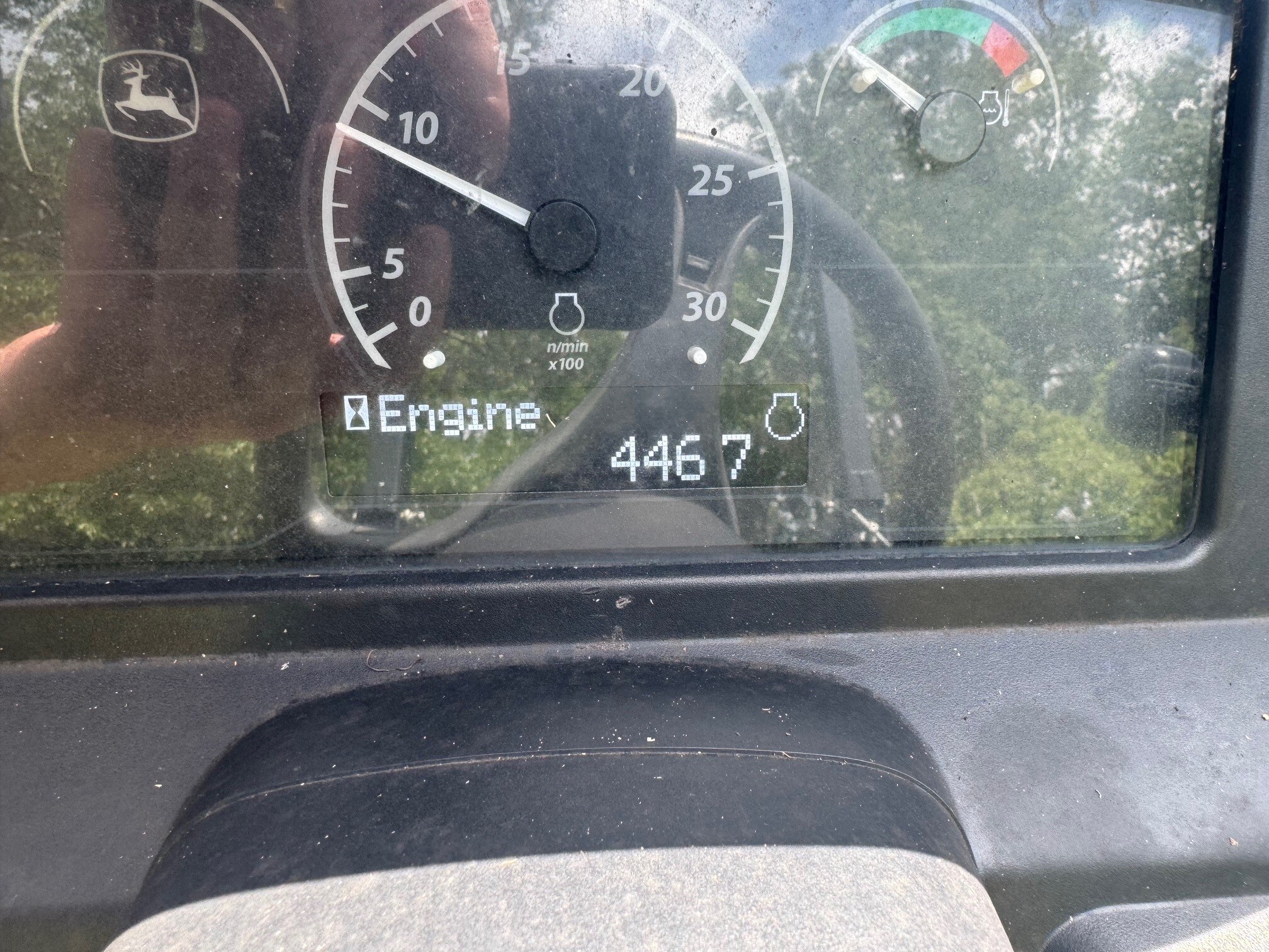 2023 John Deere 4052M Image 6