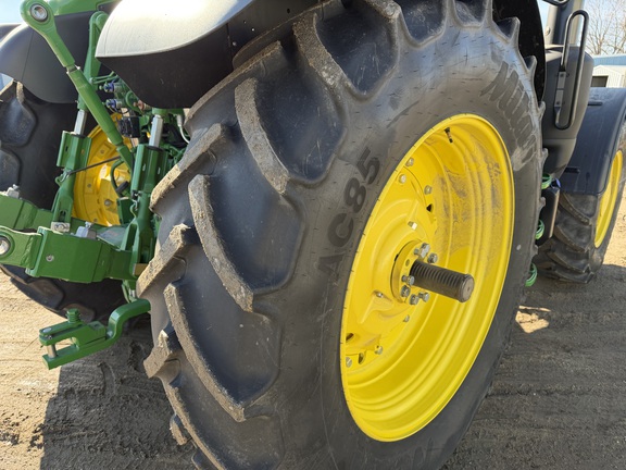 2025 John Deere 6M 165 - Photo15