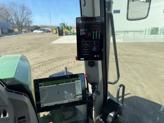 2025 John Deere 6M 165 - Photo33