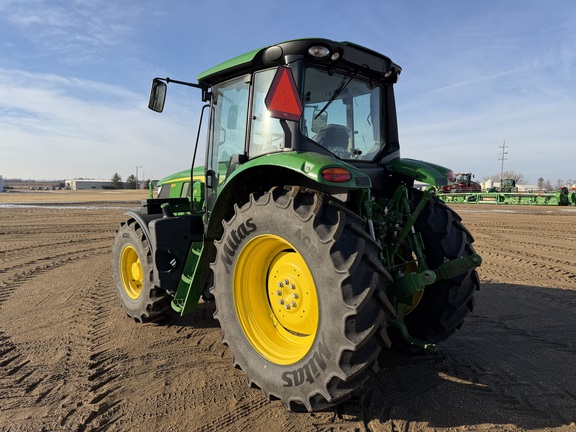 2025 John Deere 6M 140 - Photo5