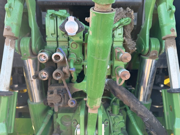 2025 John Deere 6M 140 - Photo22