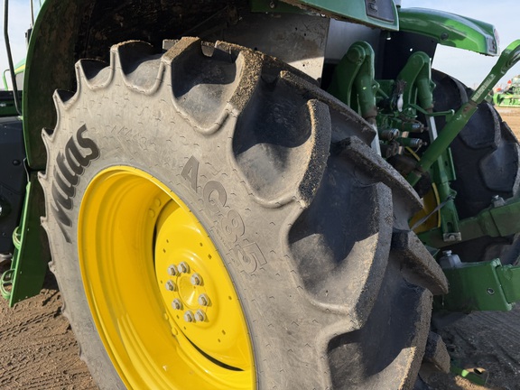 2025 John Deere 6M 140 - Photo16