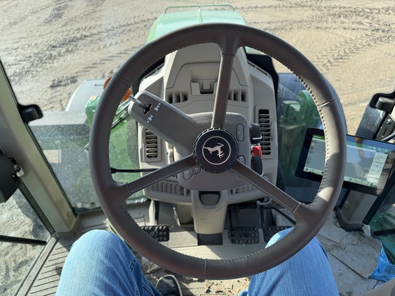 2025 John Deere 6M 140 - Photo26