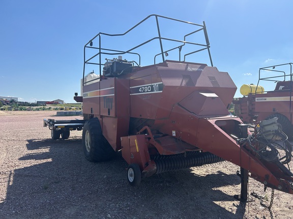 Hesston 4790 (3rd thumbnail)