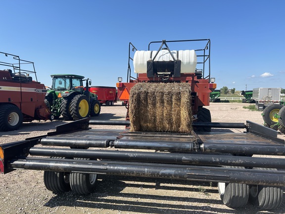 Hesston 4790 (7th thumbnail)