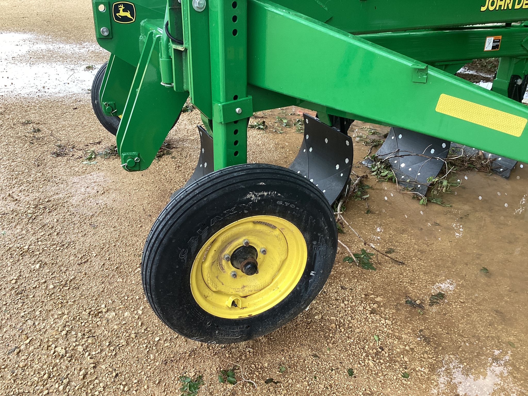 2023 John Deere 995 Image 6
