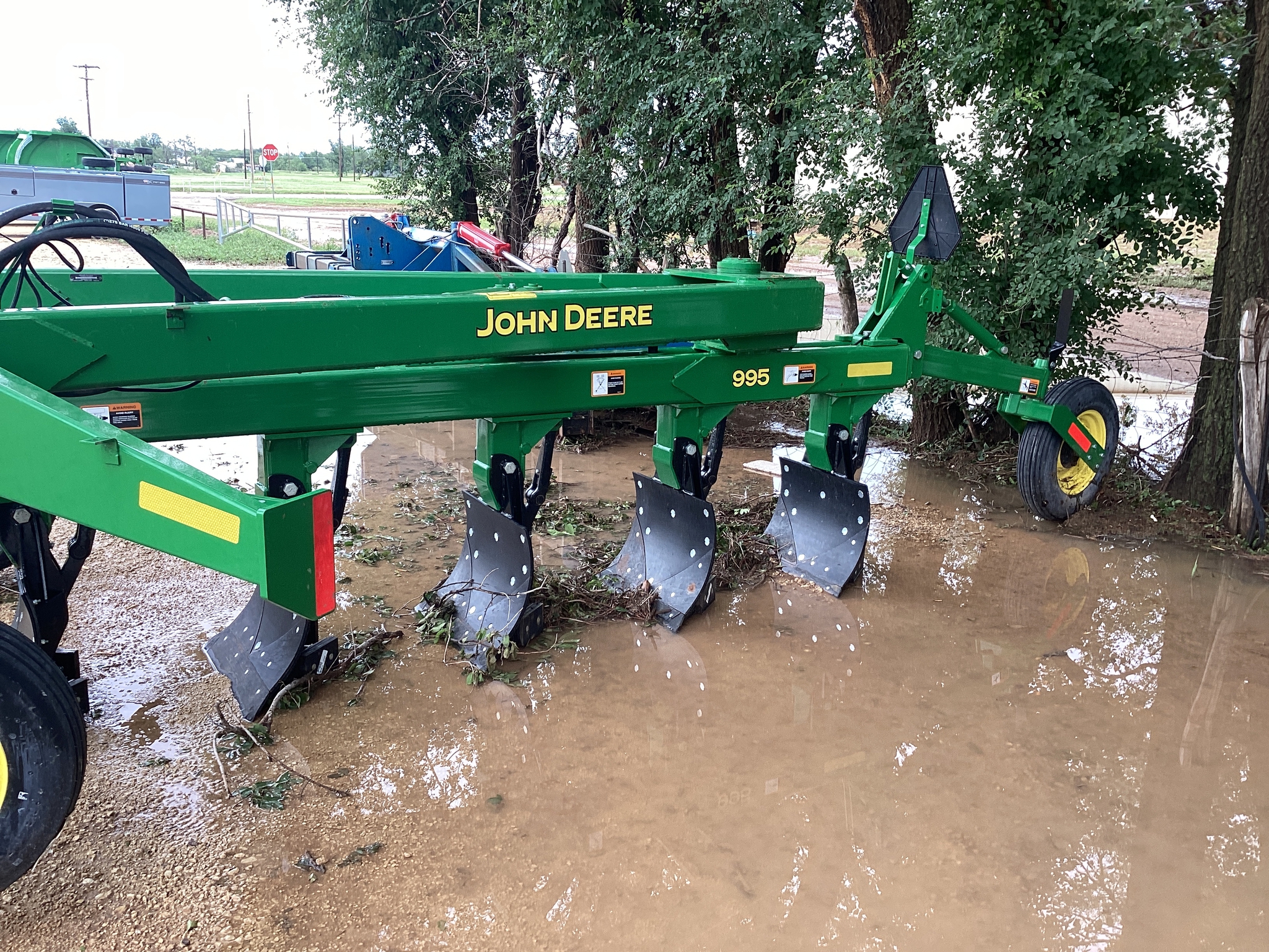 2023 John Deere 995 Image 4