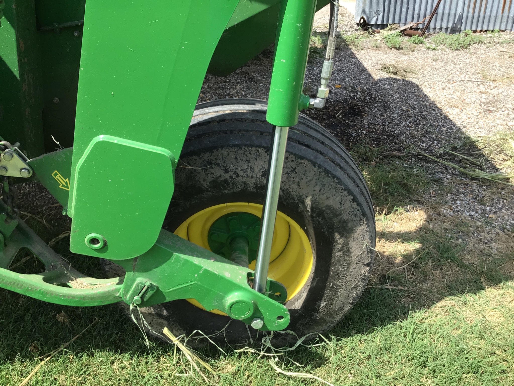 2023 John Deere C400 Image 17