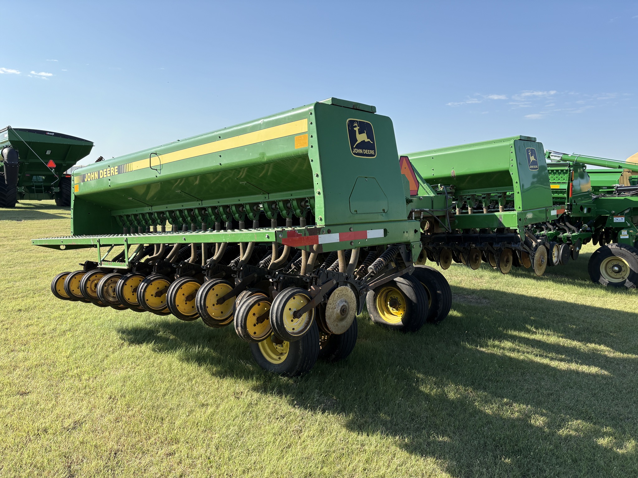 1992 John Deere 455 Image 4