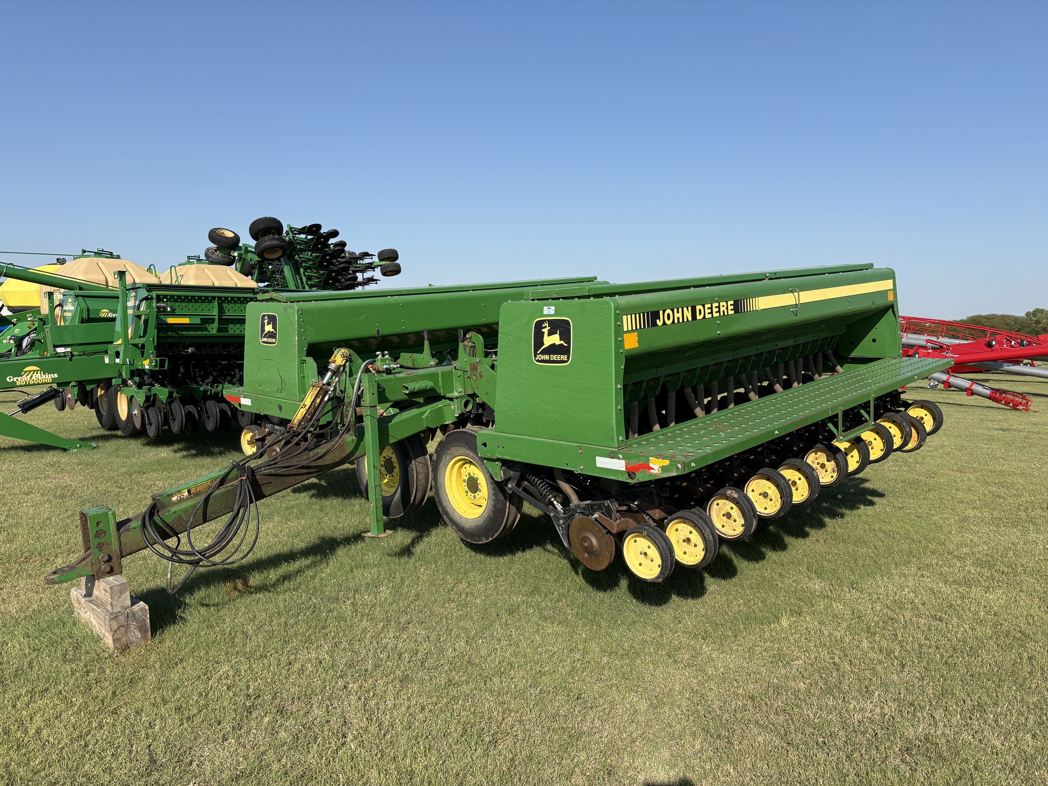 1992 John Deere 455 Image 3